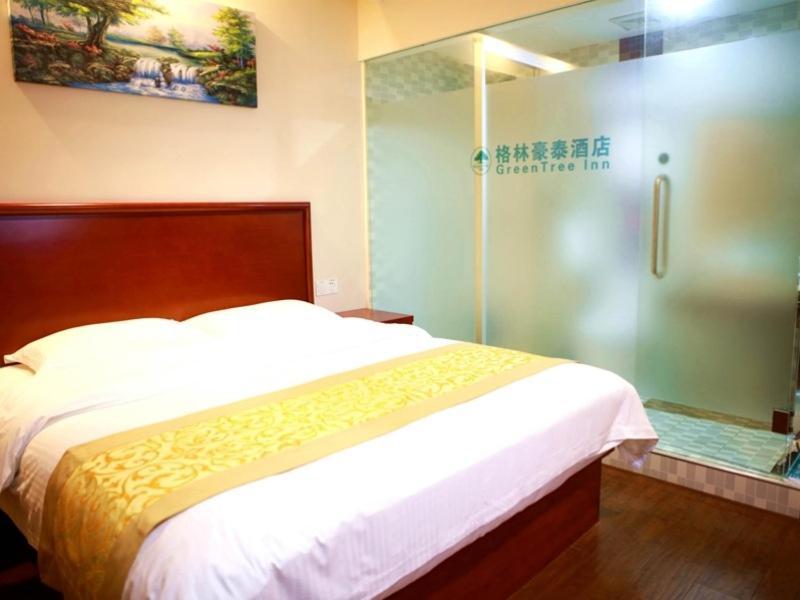 Greentree Inn Shanghai Hongqiao Hub Cao'An Road Huajiang Branch Road Express Hotel Jiading Exterior foto