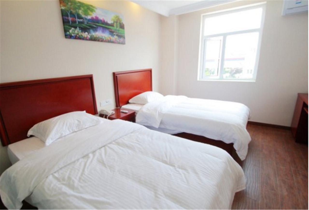 Greentree Inn Shanghai Hongqiao Hub Cao'An Road Huajiang Branch Road Express Hotel Jiading Exterior foto